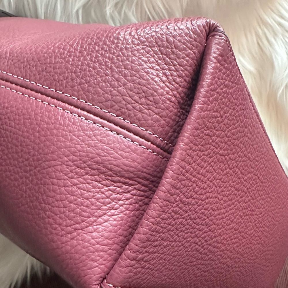 NWTS Coach Andy Tote w/Horse & Carriage Light Raspberry pebbled leather - Picture 6 of 16